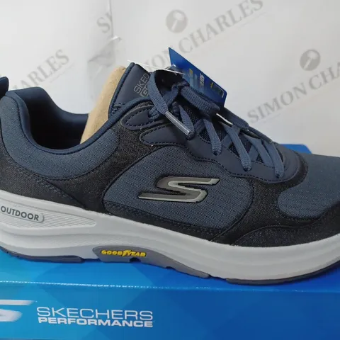 SKECHERS MEN'S GO WALK OUTDOOR WATER REPELLENT LACE UP TRAINERS - NAVY UK SIZE 9 MENS