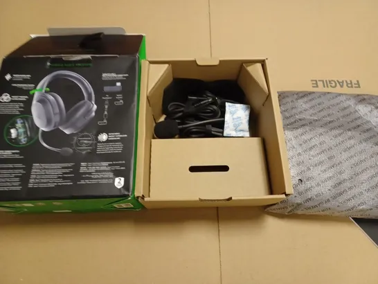 BOXED RAZER BARRACUDA WIRELESS MULTI PLATFORM GAMING HEADSET 