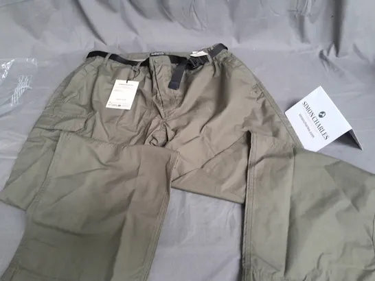 CRAGHOPPERS MENS KIWI CLASSIC TROUSERS IN WILD OLIVE - UK 38