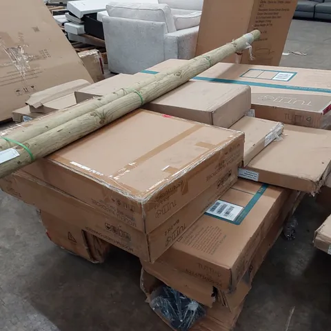 PALLET OF ASSORTED FURNITURE PARTS 