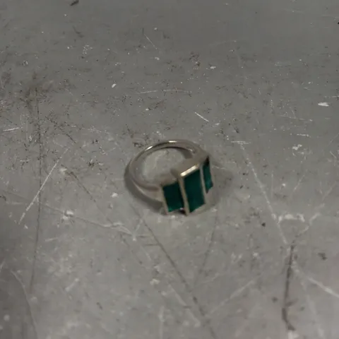 TJC EMERALDINE TRIPLET QUARTZ RING 