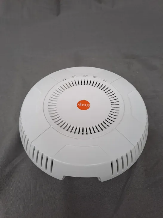 XIRRUS XR600 SERIES ACCESS POINT XR