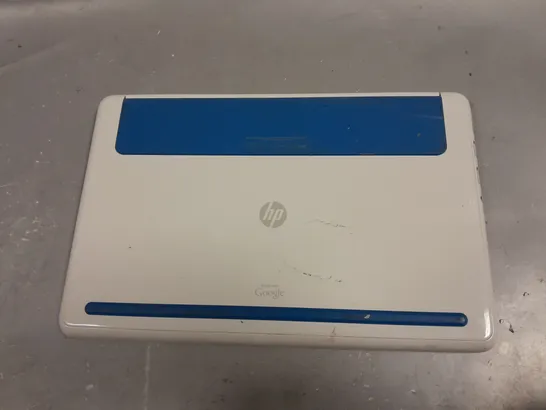 WHITE HP CHROMEBOOK CB2 11 