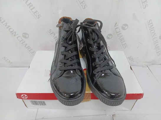 BOXED PAIR OF RIEKER HIGH TOP CUFFED TRAINERS IN BLACK - SIZE 7.5