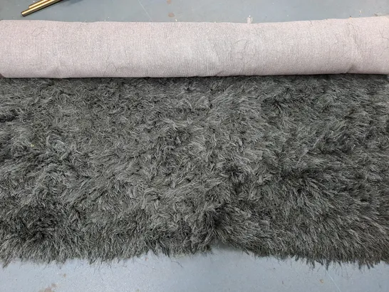 PREMIUM HUDSON SHAGGY RUG IN BLACKY GREEN - 160x230cm - COLLECTION ONLY