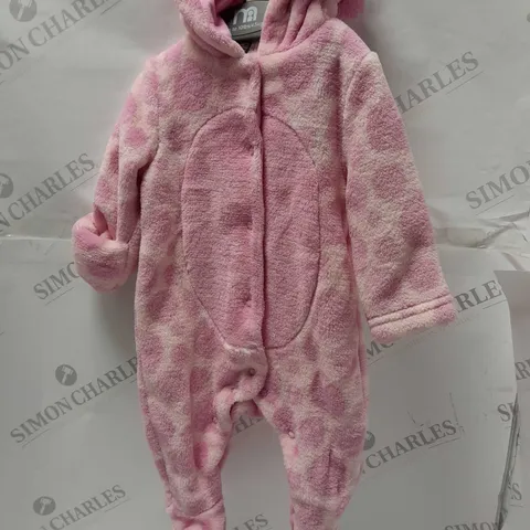 APPROXIMATELY 10 MOTHERCARE BABY ONEZIES IN PINK SPOT DESIGN (UP TO 10 MONTHS)