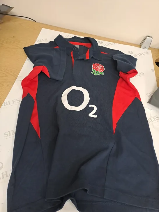 ENGLAND RUGBY TOP SIZE M 