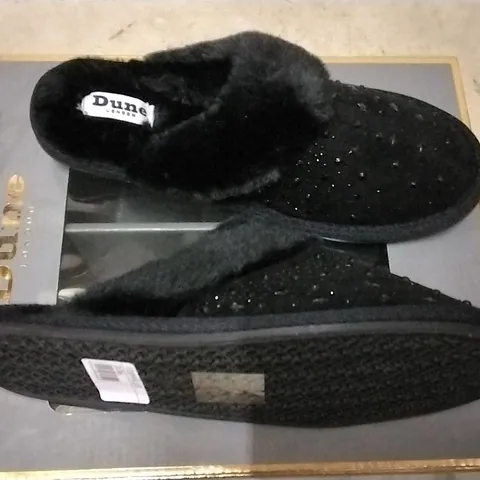 BOX OF 3 PAIRS OF DUNE BLACK SYNTHETIC STAR HOTFIX SLIPPERS - SIZE 3