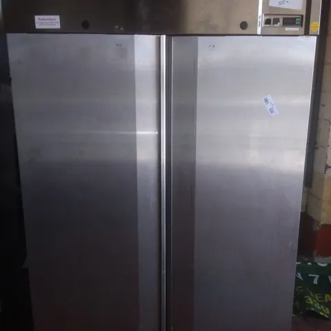 LARGE DISPLAY FRIDGE 