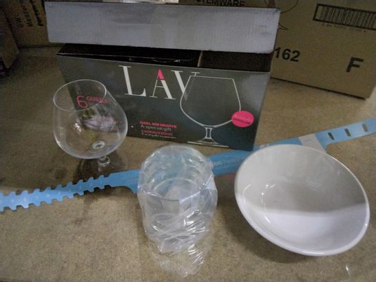 4 BOXES OF APPROXIMATELY 50 ITEMS INCLUDING LAV GUSTO GLASS, BLOC FACESHIELD, STEMLESS WINE 12OZ GLASS, SIMPLY OATMEAL BOWL 16CM