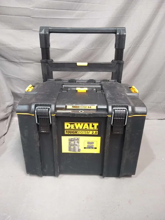 DE WALT TOUGH SYSTEM 2.0 ROLLING TOOL BOX