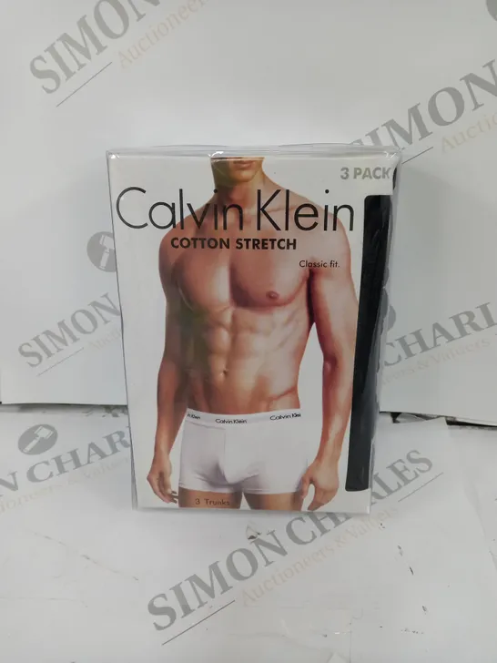 CALVIN KLEIN 3 PACK COTTON STRETCH CLASSIC FIT TRUNKS - M