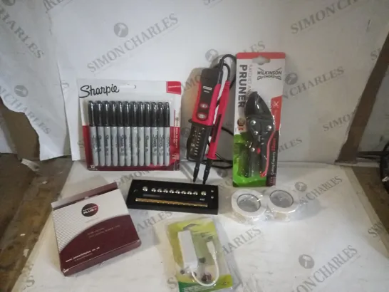 BOX OF APPROX 10 HOUSEHOLD ITEMS TO INCLUDE SHARPIE PENS, WILKINSON SWORD PRUNERS AND FIDGET PEN