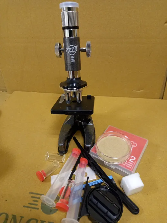 BUKI MICROSCOPE AND 30 EXPERIMENTS RRP £39.99