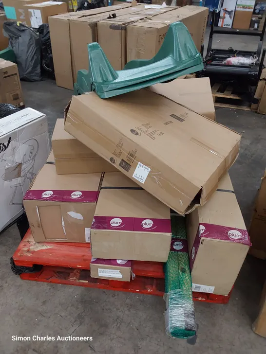 PALLET OF PLUM LOOKOUT TOWER PARTS, INCLUDING 2 × WAVY GREEN SLIDES