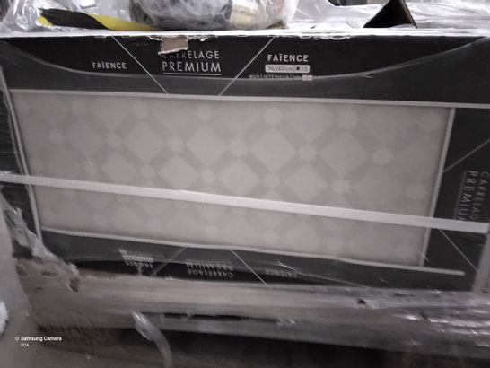 PALLET OF 40 BOXES OF FIVE × 30 X 60cm DECOR BLANC QUADRI TILES (EACH PACK COVERS 0.9sq m)