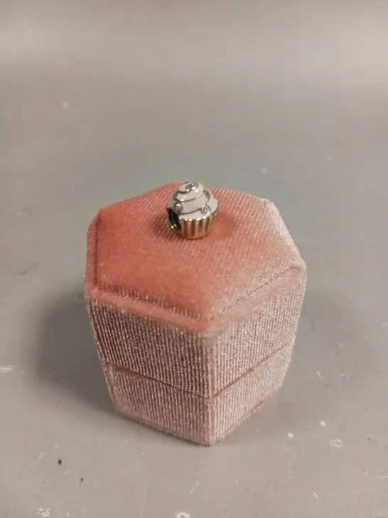 PANDORA CUPCAKE CHARM 