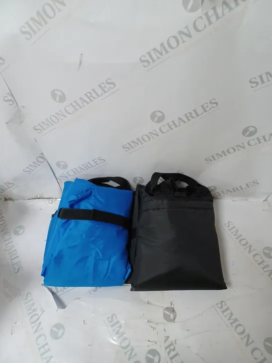 BOX OF 2 COOLER BAGS BLUE AND BLACK 