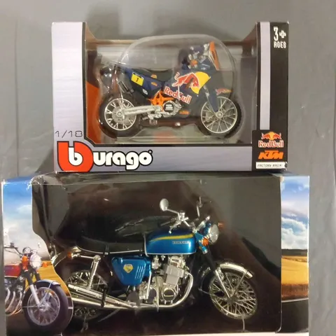 TWO MODEL MOTORCYCLES TO INCLUDE; HONDA DREAM CB750FOUR AUTOMAX PEMIUM AND BURAGO RED BULL KTM FACTORY RACING 1/18