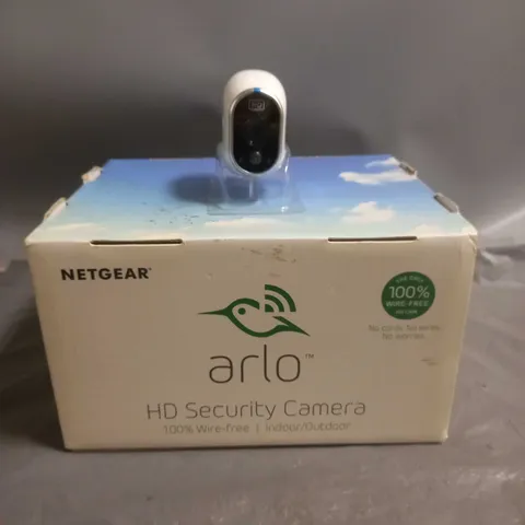 NETGEAR ARLO HD SECURITY CAMERA WIRE FREE INDOOR OR OUTDOOR USE