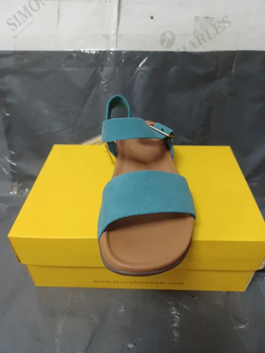 STRIVE LADIES SANDALS TEAL SIZE 6