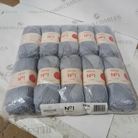 BAG OF 10 BALLS OF FABRIC 