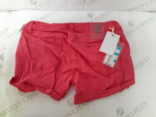 SIMPLY CHIC DENIM SHORTS IN RED SIZE M