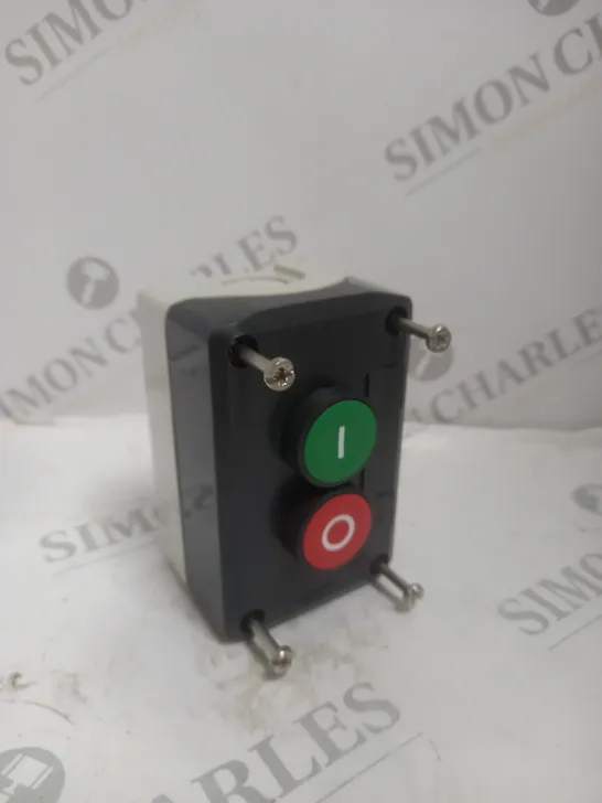 BOXED SCHNEIDER ELECTRIC START/STOP CONTROL STATION 