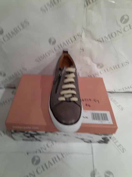 PAIR OF MODA IN PELLE FILICIA TRAINERS IN TAUPE - SIZE 6