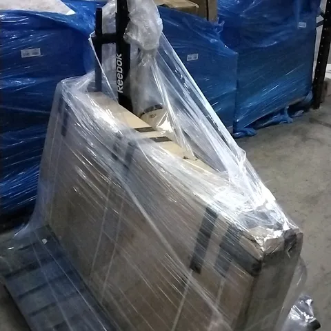 PALLET CONSISTING OF GEARSTONE TREADMILL FOLDING 2 IN 1 AND REEBOK CROSS TRAINER