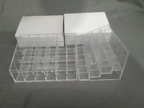 LOT OF APPROXIMATELY 45 CLEAR PLASTIC STORAGE/DISPLAY BOXES - EACH APPROX 15X10X8CM 