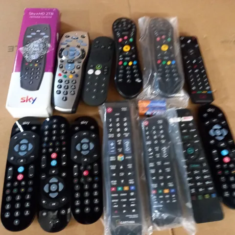 LOT OF ASSORTED REMOTE CONTROLS 