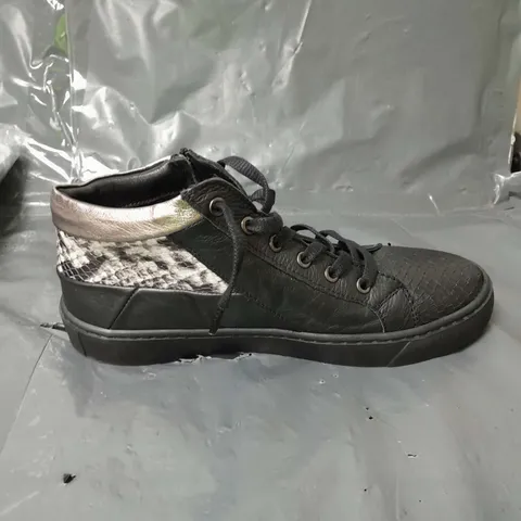 ADESSO LADIES LUNA TRAINERS BLACK SIZE 5