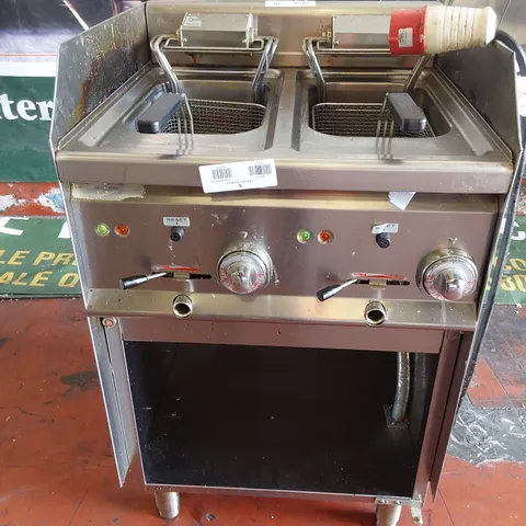 CHEF QUIP TWIN TANK ELECTRIC DEEP FAT FRYER ON OPEN STAND