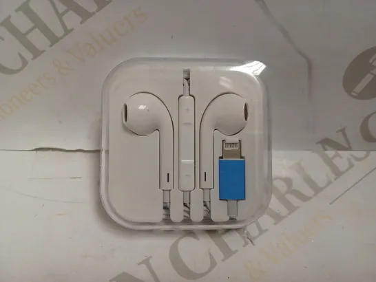 BOXED WHITE WIRED EARBUDS WITH LIGHTENING CONNECTION