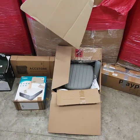 PALLET OF ASSORTED ITEMS INCLUDING: AIR FRYER, PLAYPEN, CHAIR,  FABRIC WARDROBE, AIR BED