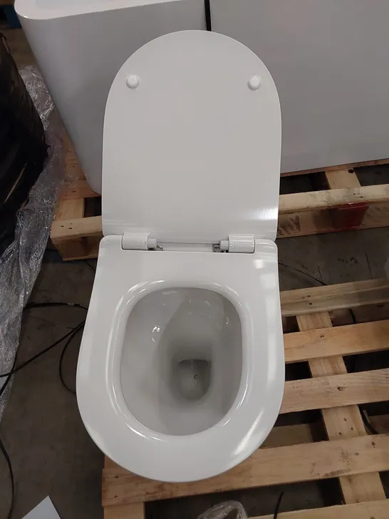 DESIGNER TOILET BASIN WITH SEAT 