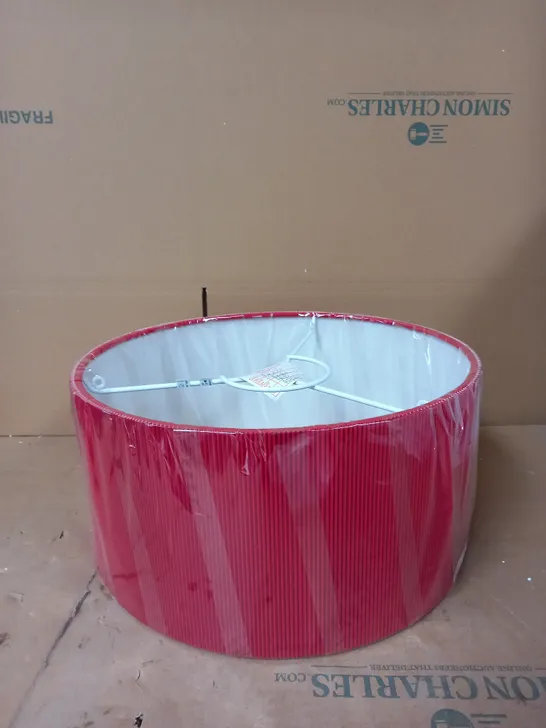 RED RIBBED LIGHTSHADE 40CM