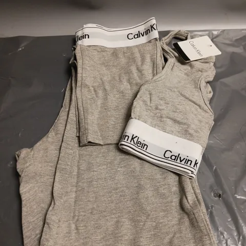 BOXED CALVIN KLEIN LADIES CROP TOP AND LEGGINGS SET GREY SIZE M