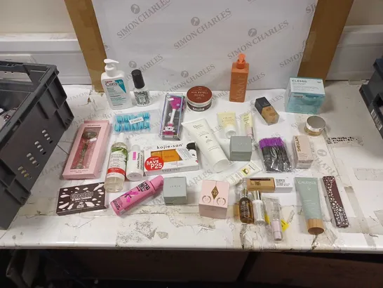 LOT OF APPROXIMATELY 20 HEALTH AND BEAUTY ITEMS TO INCLUDE ARKIVE EVERYDAY SHAMPOO, ELEMIS PRO COLLAGEN, AND CERA VE BLEMISH CONTROL CLEANSER ETC. 