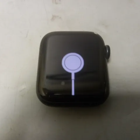 APPLE WATCH SE (40mm) (NO STRAP)