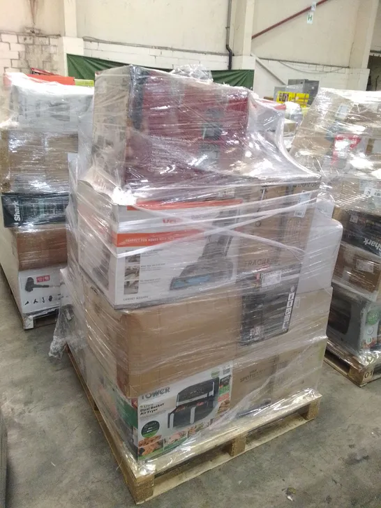 PALLET OF APPROXIMATELY 26 UNPROCESSED RAW RETURN HOUSEHOLD AND ELECTRICAL GOODS TO INCLUDE;