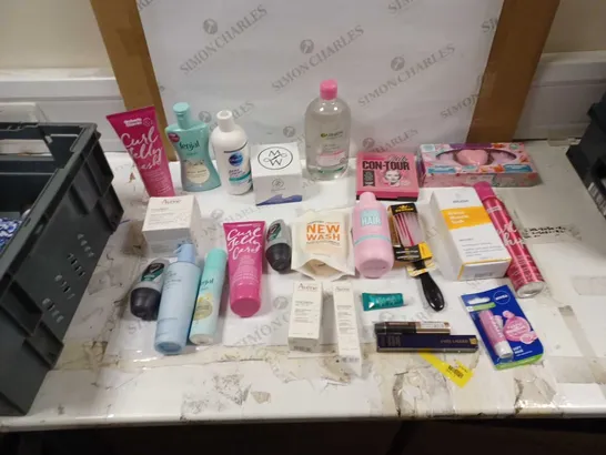 LOT OF APPROXIMATELY 20 HEALTH AND BEAUTY ITEMS TO INCLUDE GIRLS CON-TOUR, GARNIER MICELLAR CLEANSING WATER, AND CURL WHIP MOUSSE ETC. 