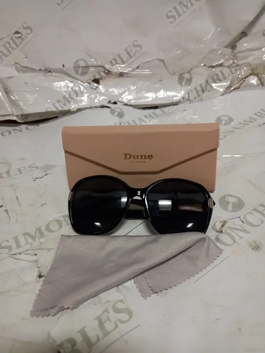 DUNE SUNGLASSES IN BLACK