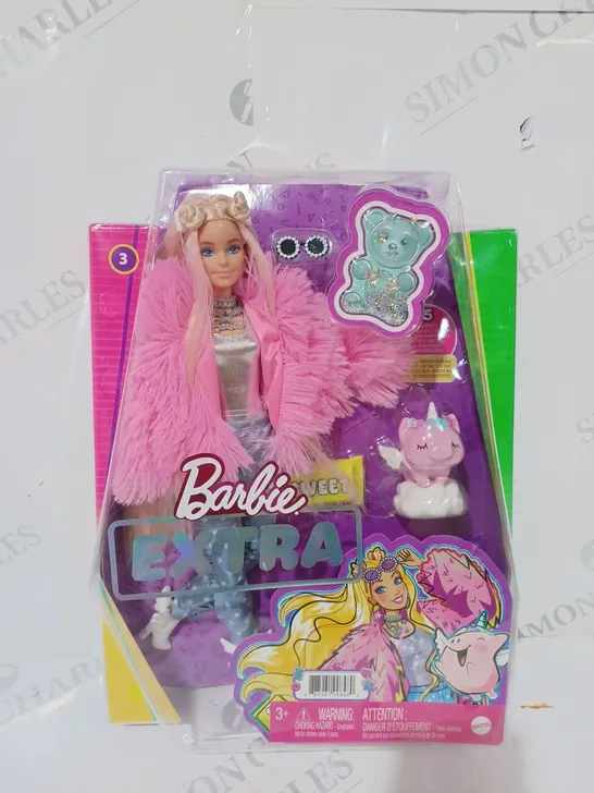 BARBIE EXTRA COLLECTIBLE DOLL