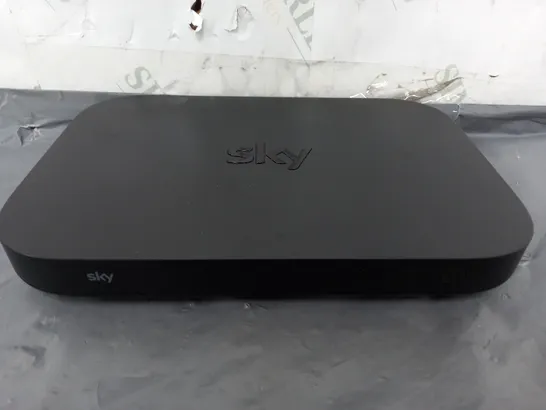 SKY EM150 Q MINI BOX