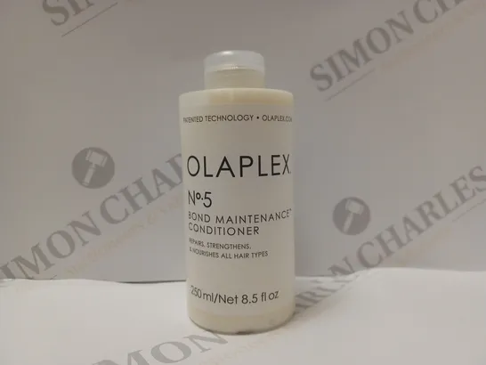 OLAPLEX NO.5 BOND MAINTENANCE CONDITIONER 250ML