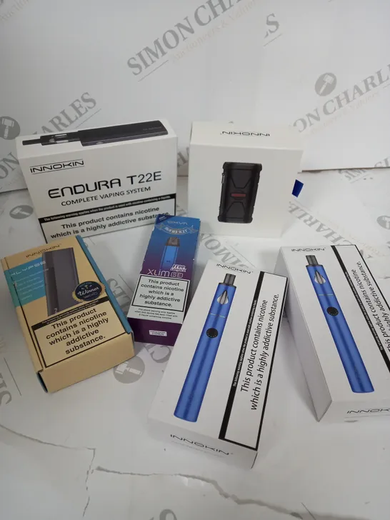 APPROXIMATELY 20 VAPES & E-CIGARETTES TO INCLUDE - INNOKIN - VAPORESSO  - ASPIRE