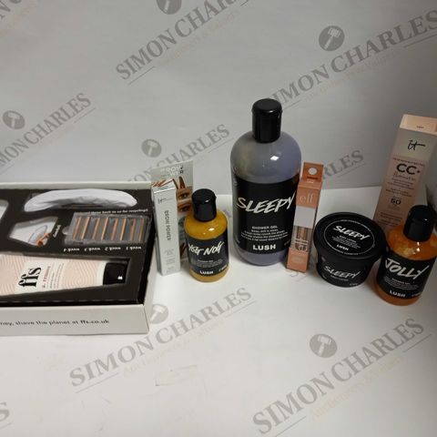 LOT OF APPROXIMATELY 20 ASSORTED HEALTH & BEAUTY ITEMS, TO INCLUDE LUSH, E.L.F., IT COSMETICS, ETC