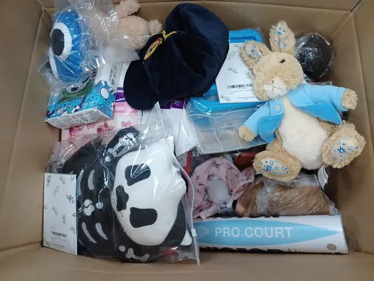 BOX OF APPROX 30 ASSORTED TOYS TO INCLUDE - BLUEY SOFT TEDDY - NARUTO CARD SET - BUSY CUBE ECT